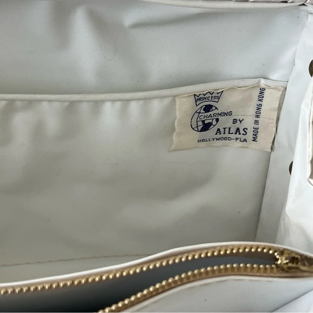 Vintage Seashell Embellished White Wicker Handbag - Picture 15 of 16